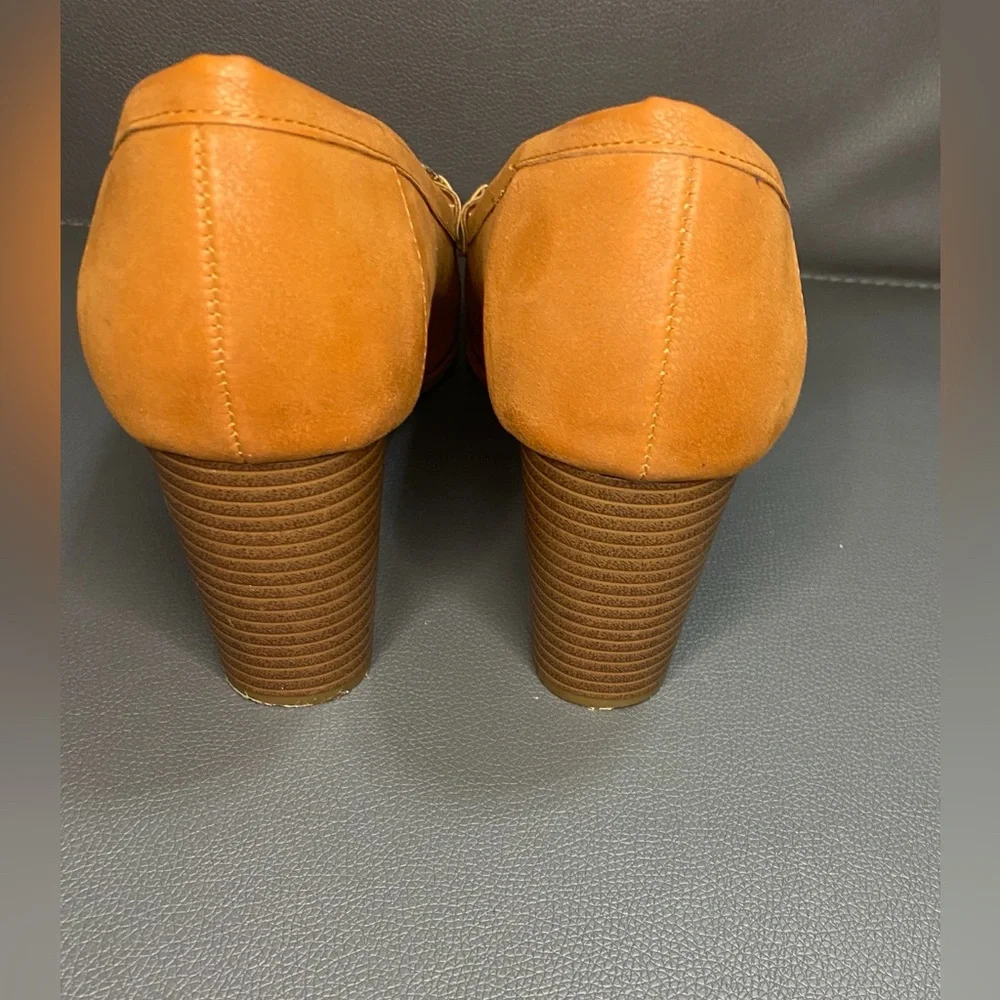 Jones New York Horse Bit Loafers - Picture 6 of 6